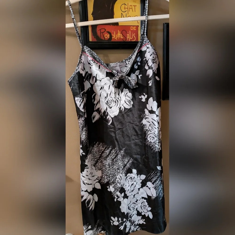 Morgan Taylor intimate M